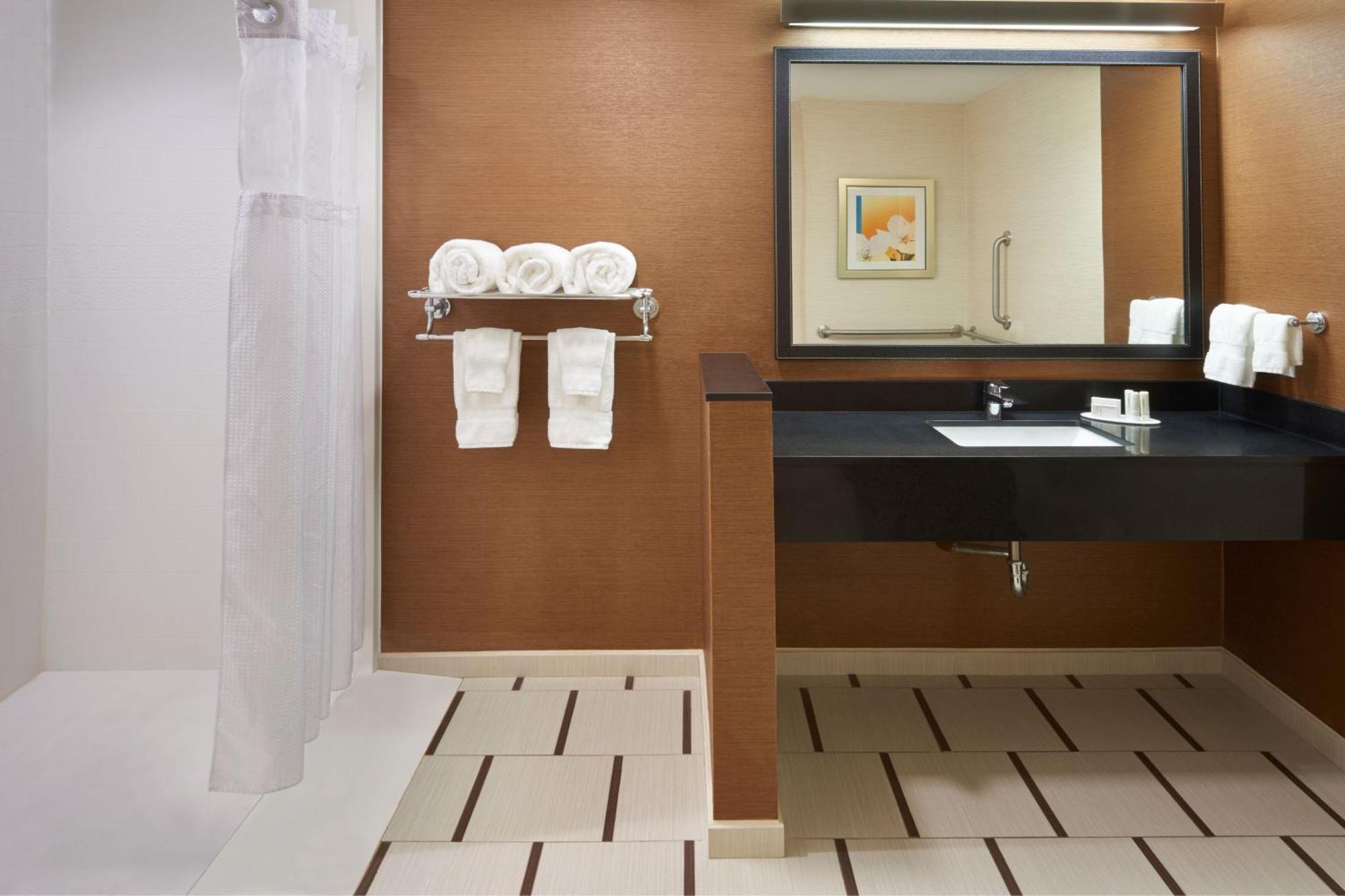 Fairfield Inn & Suites By Marriott בארי מראה חיצוני תמונה