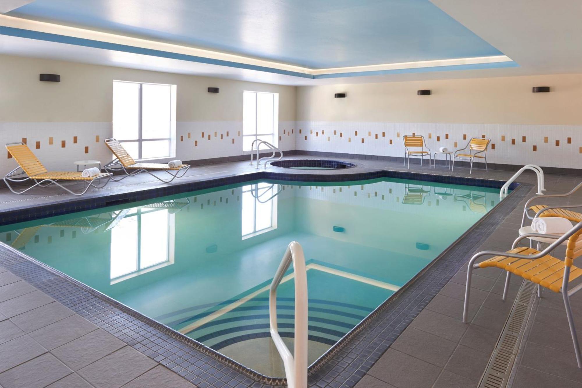 Fairfield Inn & Suites By Marriott בארי מראה חיצוני תמונה